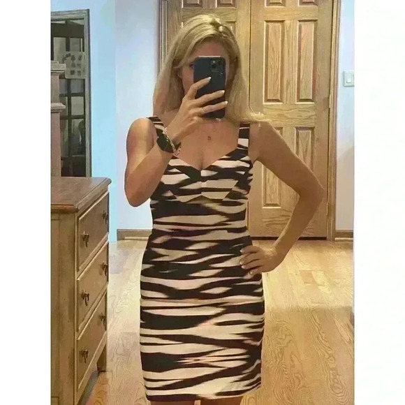 YUMI KIM Orange Blue White cutout sheath knee length dress Size Small/XS 0/2 - Picture 11 of 14